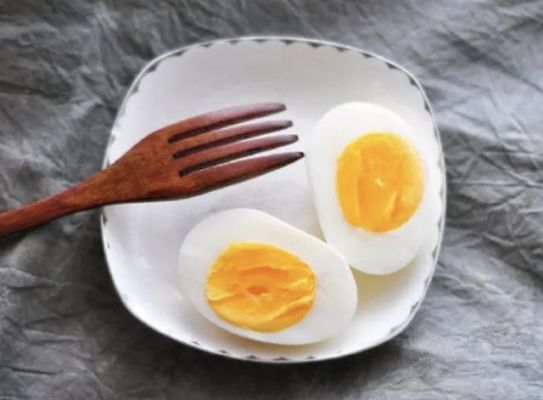 早上2个鸡蛋（早上2个鸡蛋 中午正常吃饭 晚上不吃）