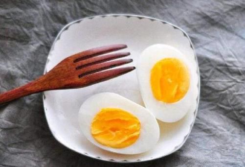鸡蛋怎么煮着吃最营养价值（鸡蛋怎么煮吃最有营养）
