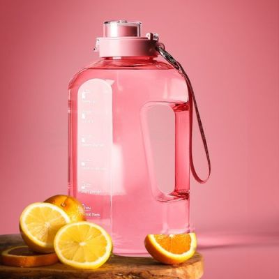 健身喝的粉色水是什么东西（健身时喝的有颜色的水是什么）